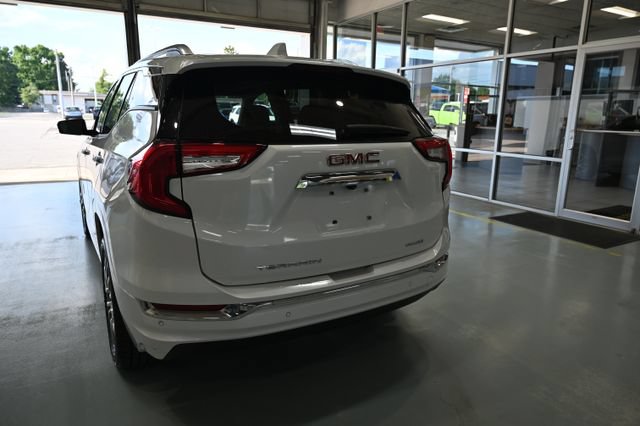 Used 2023 GMC Terrain Denali AWD/4WD image 6