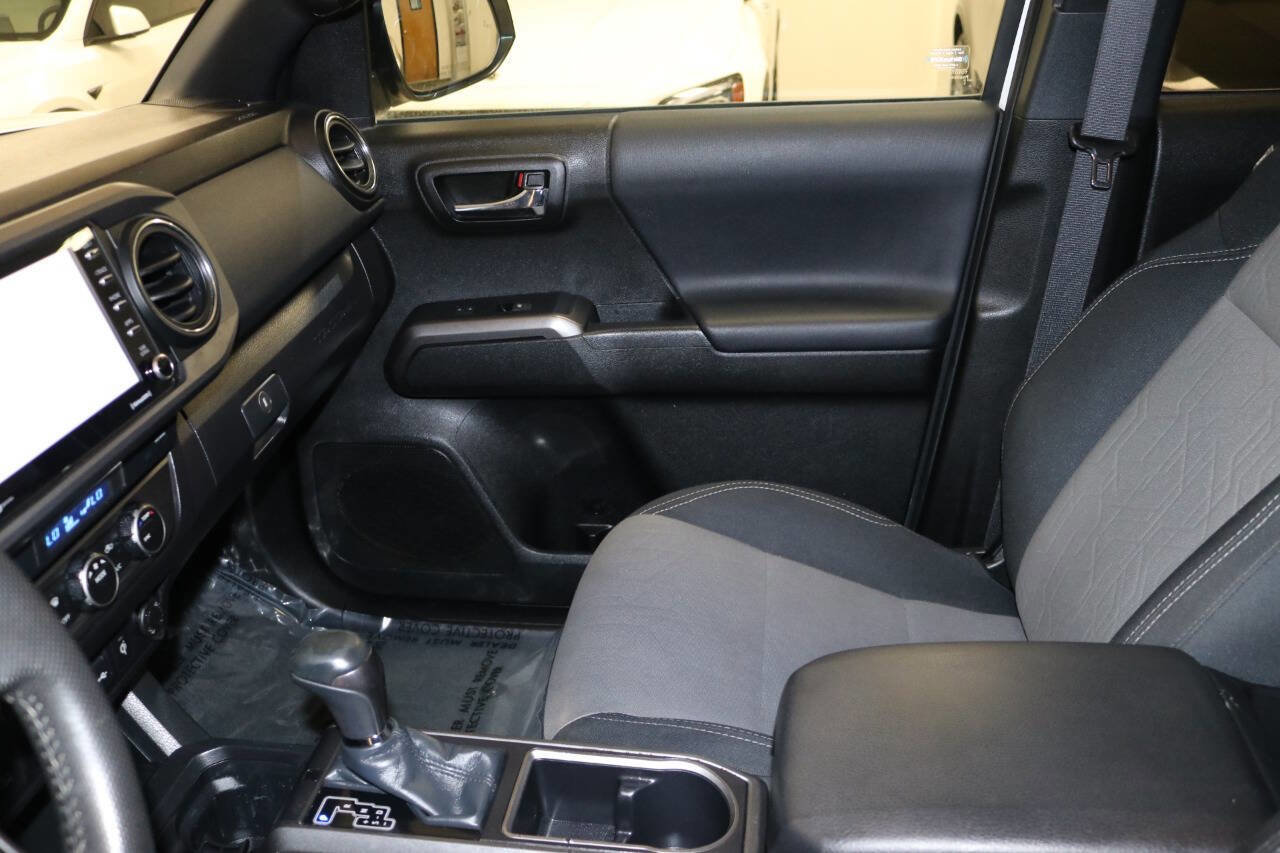 Used 2022 Toyota Tacoma TRD Off-Road image 69