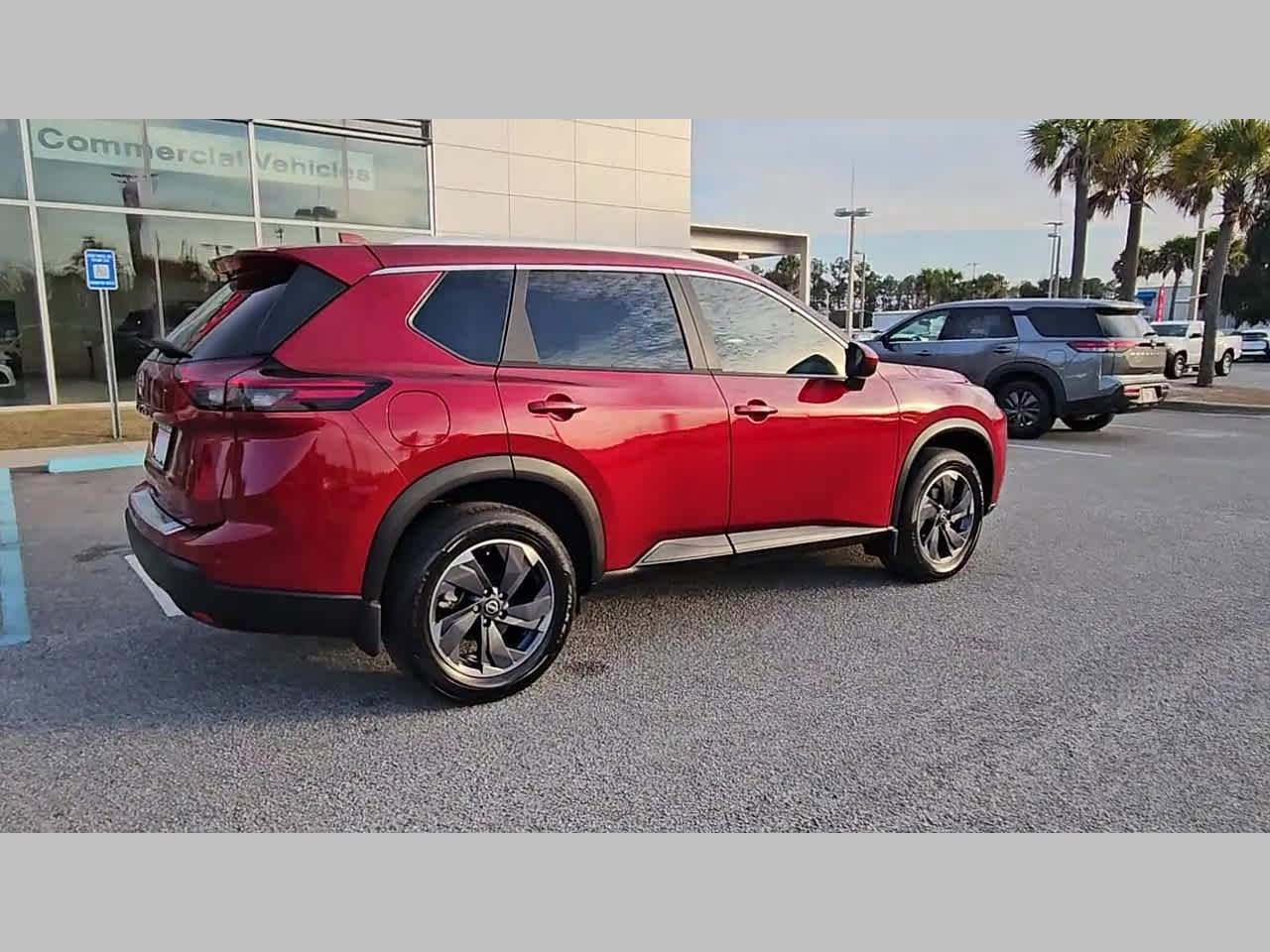 Used 2024 Nissan Rogue SV w/ SV Premium Package image 32