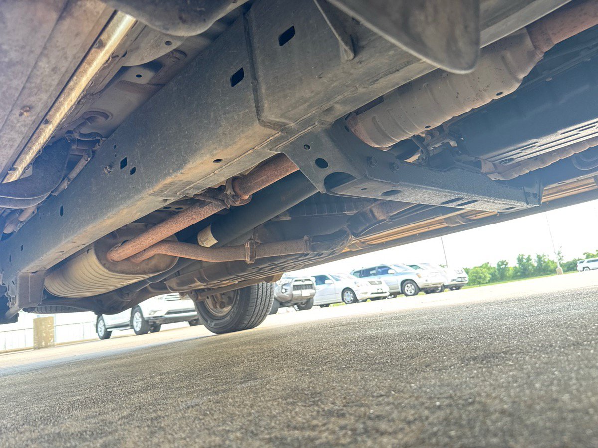 Used 2004 Toyota Sequoia Limited RWD image 9