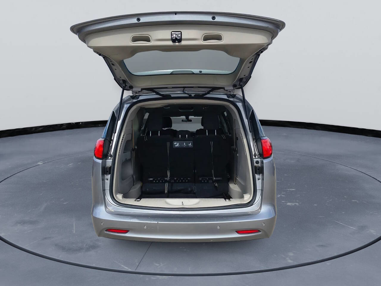 Used 2019 Chrysler Pacifica LX w/ Tire & Wheel Group image 8