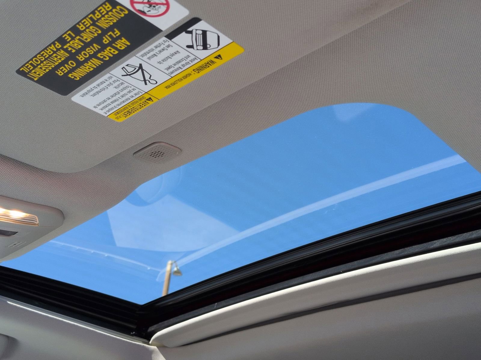 Used 2023 Toyota Highlander XLE image 14