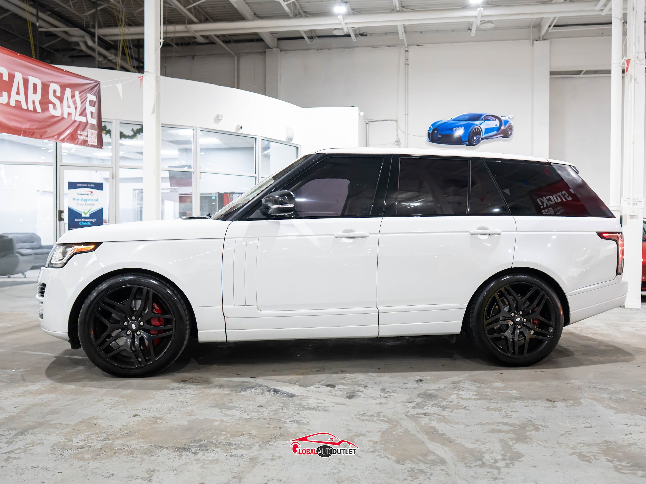 Used 2017 Land Rover Range Rover HSE AWD/4WD image 4
