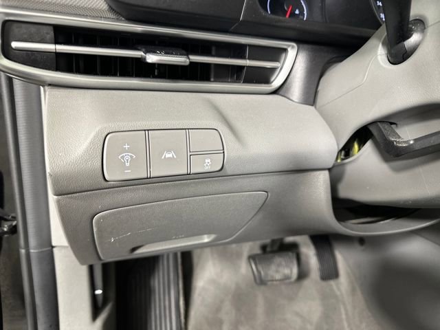 Used 2023 Hyundai Elantra SEL image 19