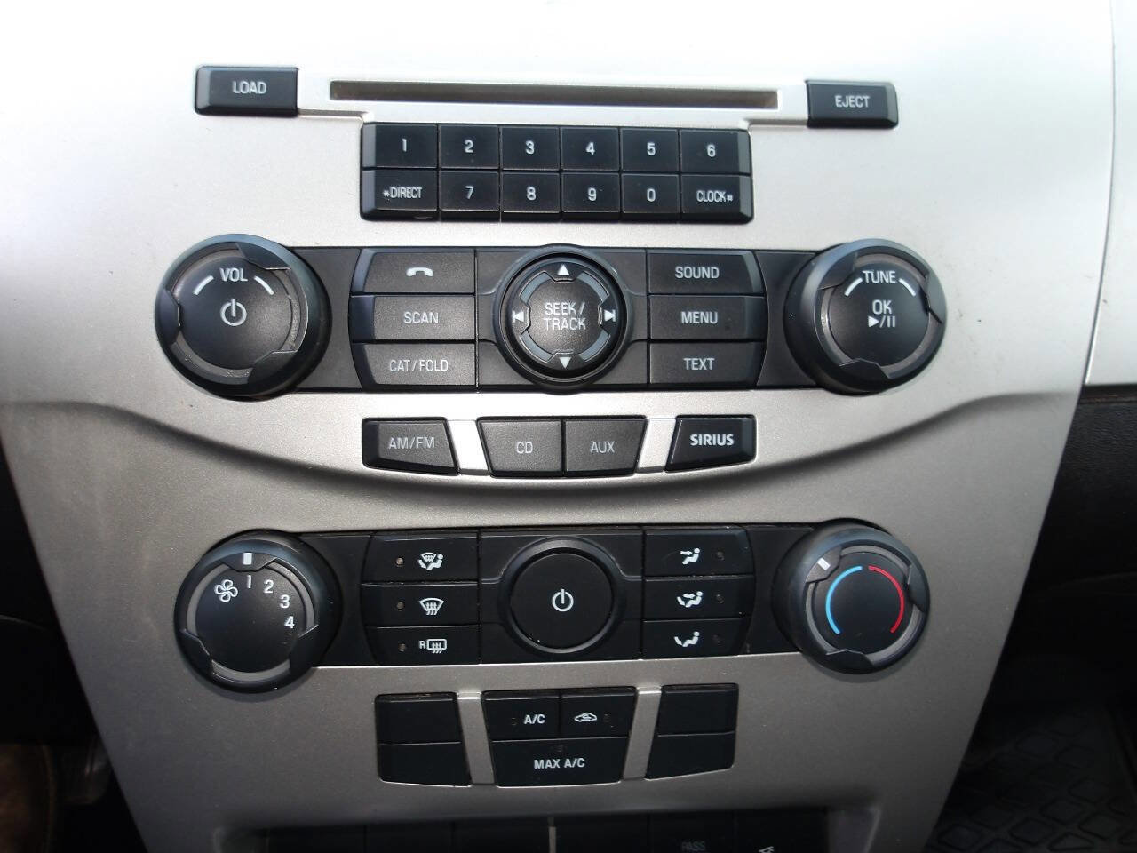 Used 2009 Ford Focus SES FWD image 12