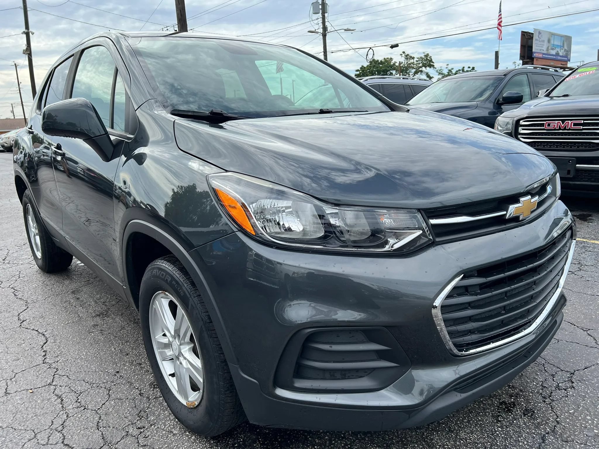 Used 2020 Chevrolet Trax LS w/ Tint and Cruise Package AWD/4WD image 4