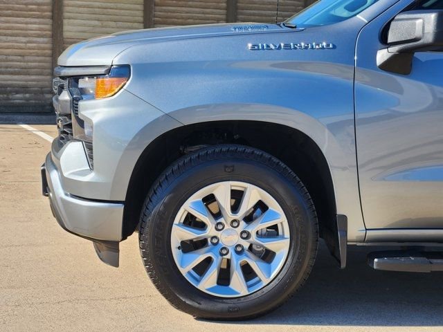 Used 2025 Chevrolet Silverado 1500 Custom image 16