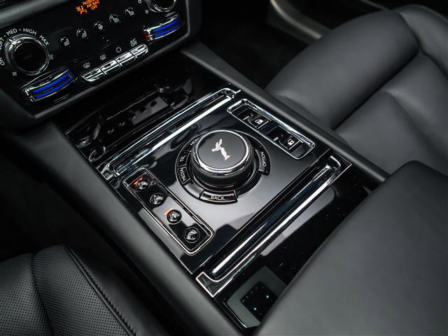 Used 2025 Rolls-Royce Ghost AWD/4WD image 35