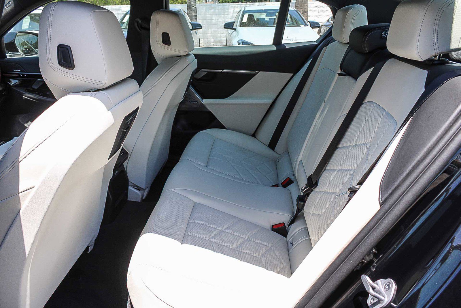Used 2026 BMW 530i RWD image 18