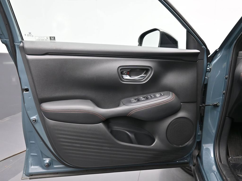 Certified 2025 Honda HR-V Sport image 30