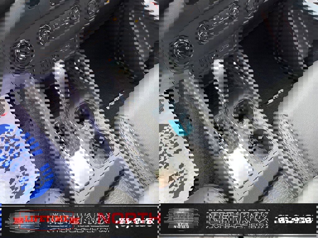 Used 2024 Nissan Frontier SV w/ Technology Package image 11