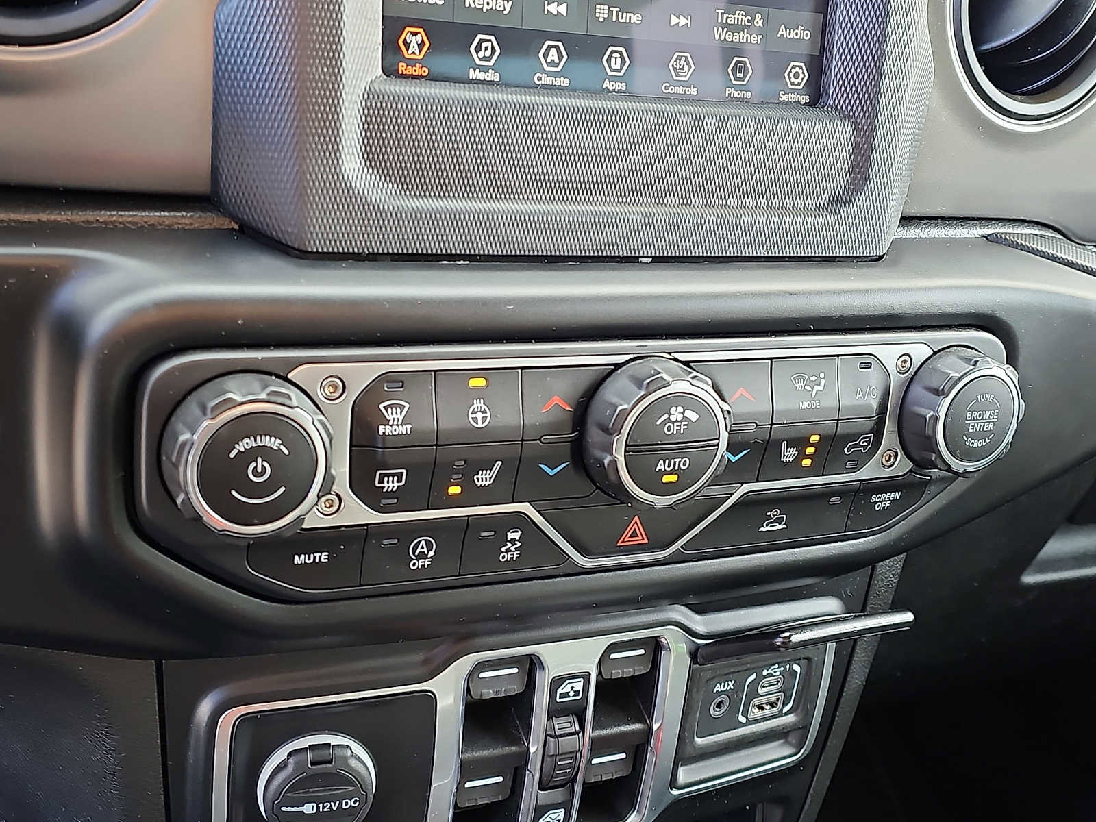 Used 2022 Jeep Wrangler Unlimited Sport image 15