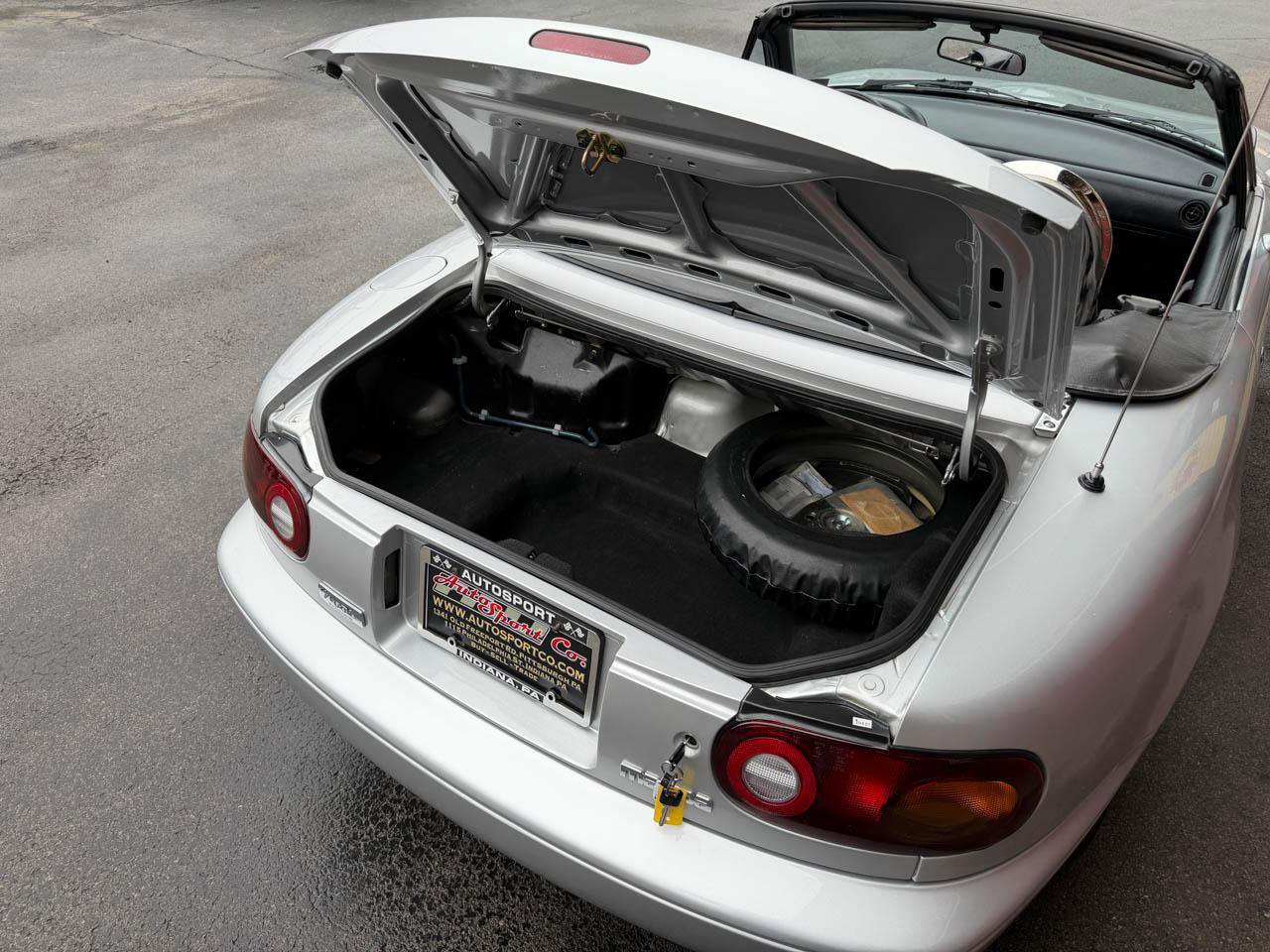 Used 1991 MAZDA MX-5 Miata RWD image 29