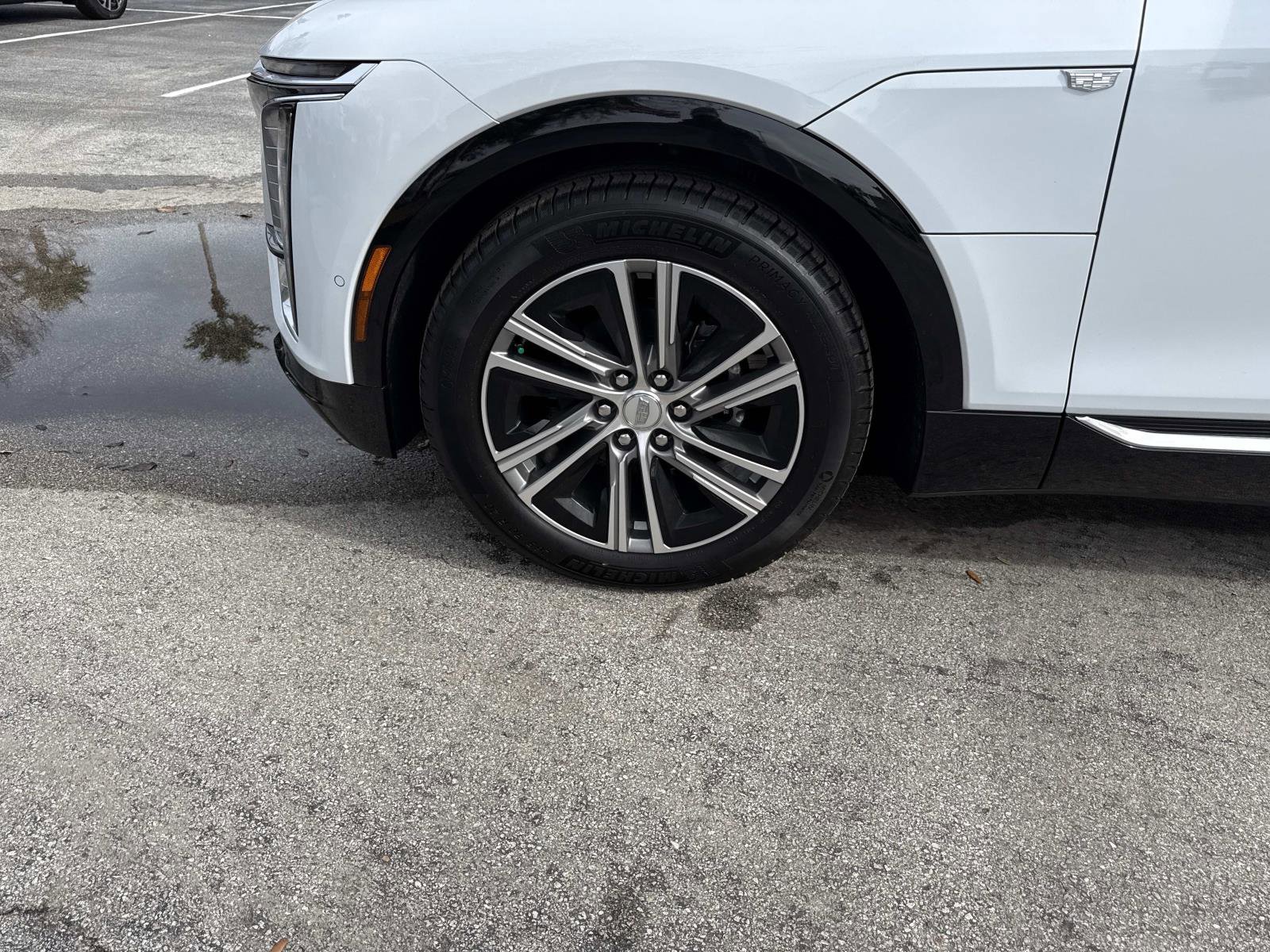 New 2026 Cadillac Lyriq Luxury image 9