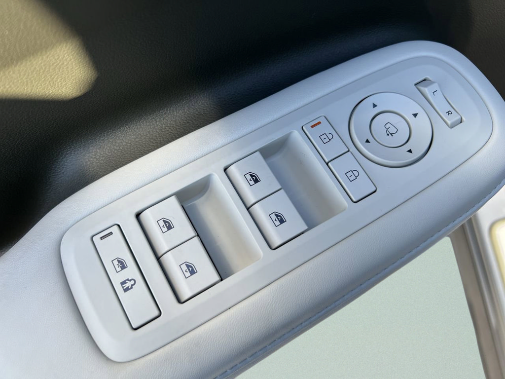 New 2025 Hyundai Santa Fe Calligraphy FWD image 23