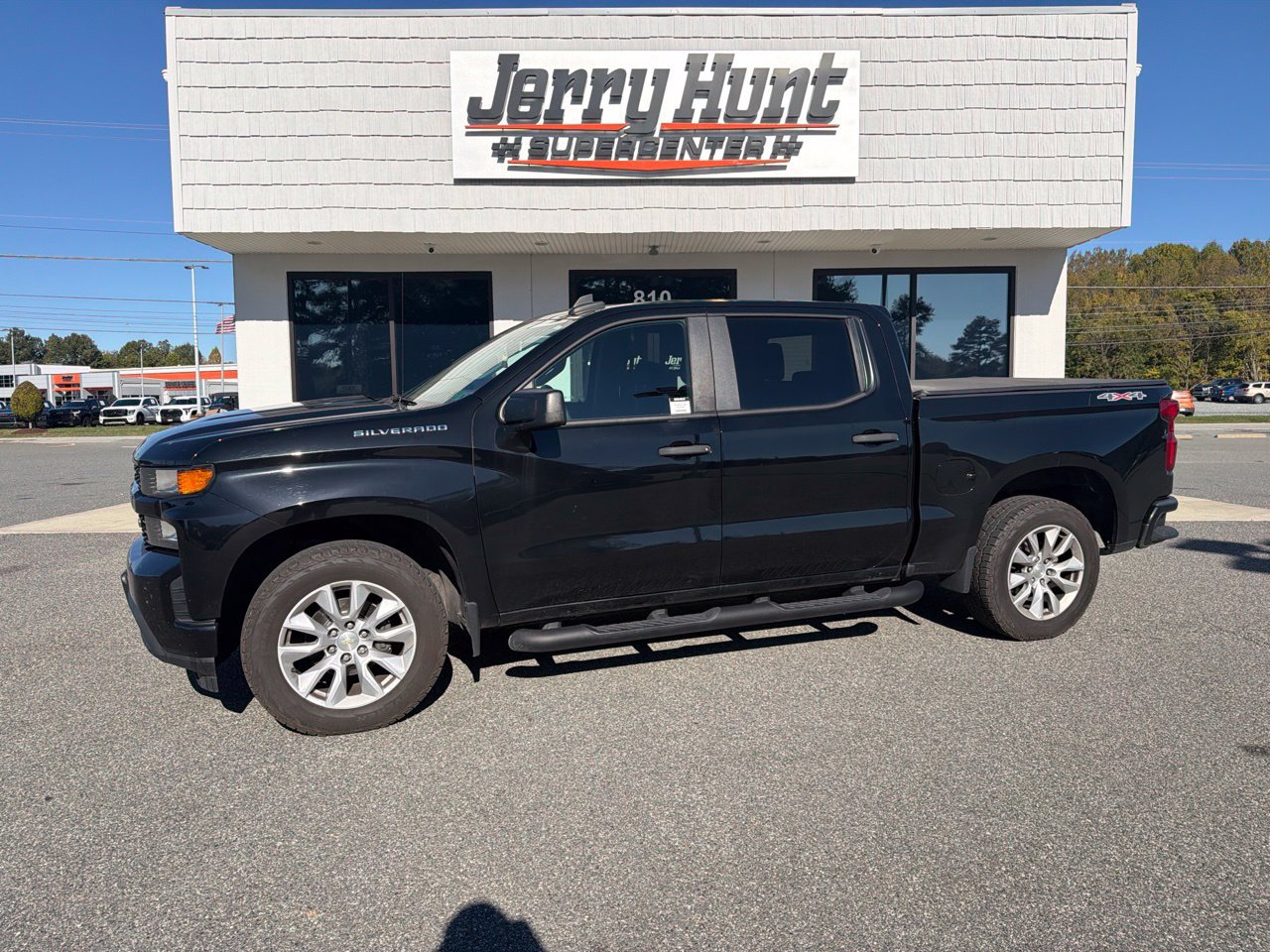 Used 2022 Chevrolet Silverado 1500 Custom AWD/4WD image 1