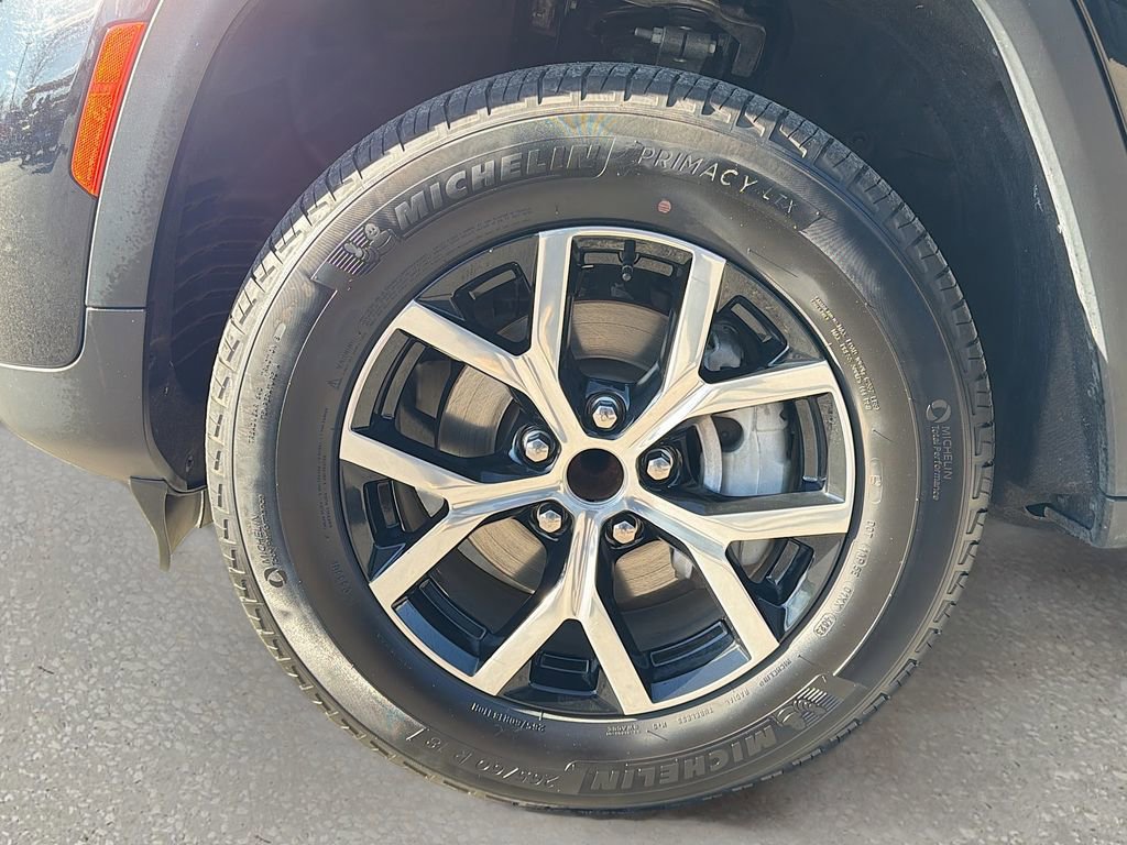 Used 2024 Jeep Grand Cherokee Limited image 44