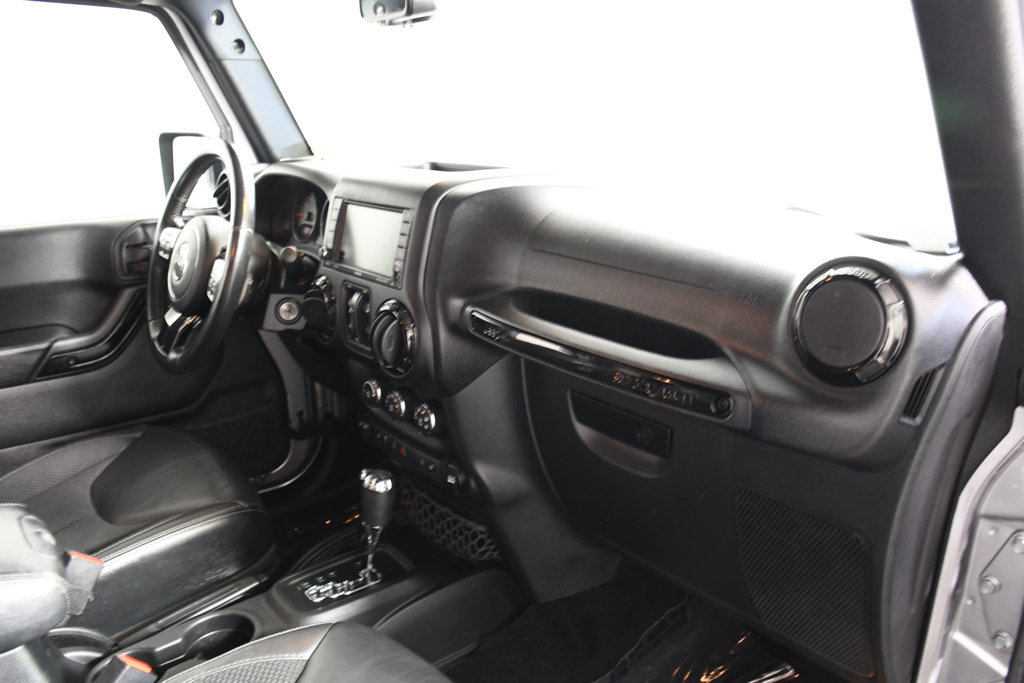 Used 2017 Jeep Wrangler Unlimited Sahara AWD/4WD image 19