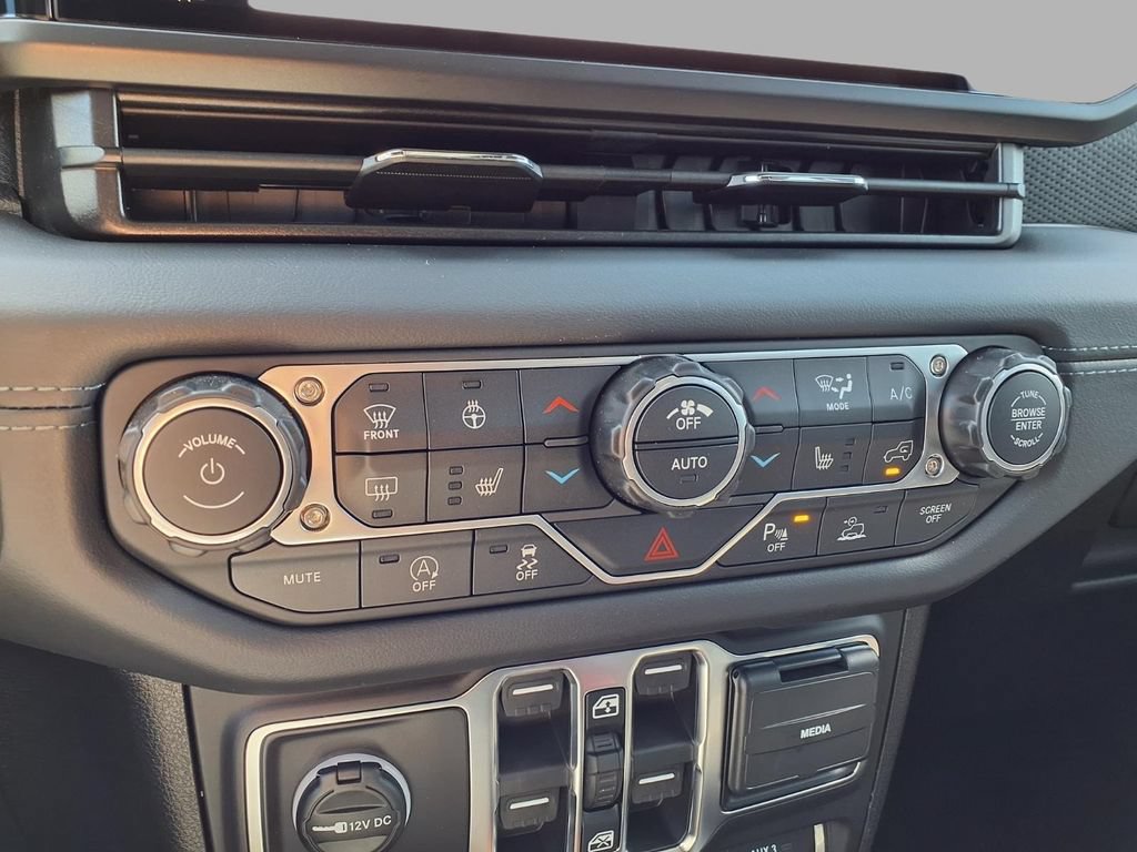 New 2026 Jeep Gladiator Rubicon AWD/4WD image 9