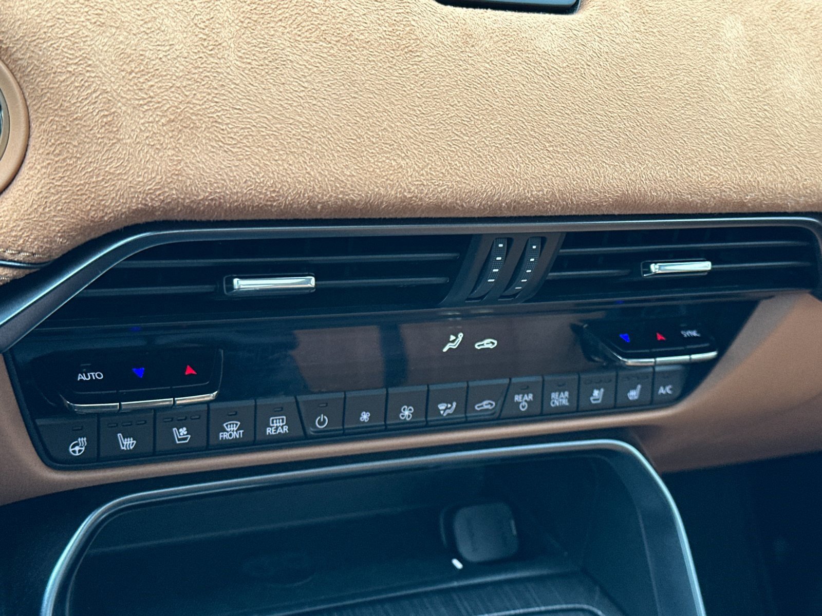 Certified 2025 MAZDA CX-70 3.3 Turbo S w/ Premium Plus image 20