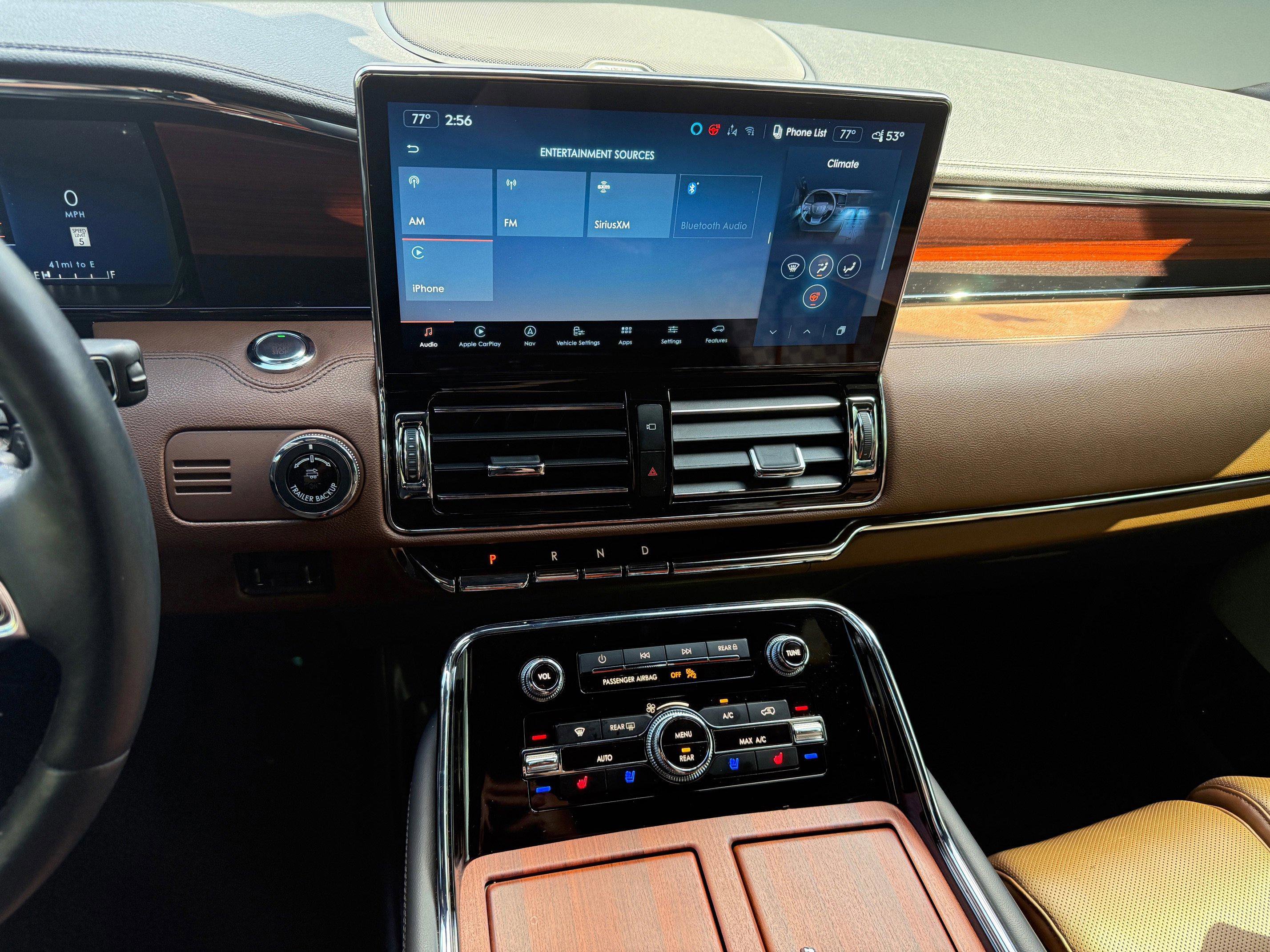 Used 2024 Lincoln Navigator L Reserve image 13