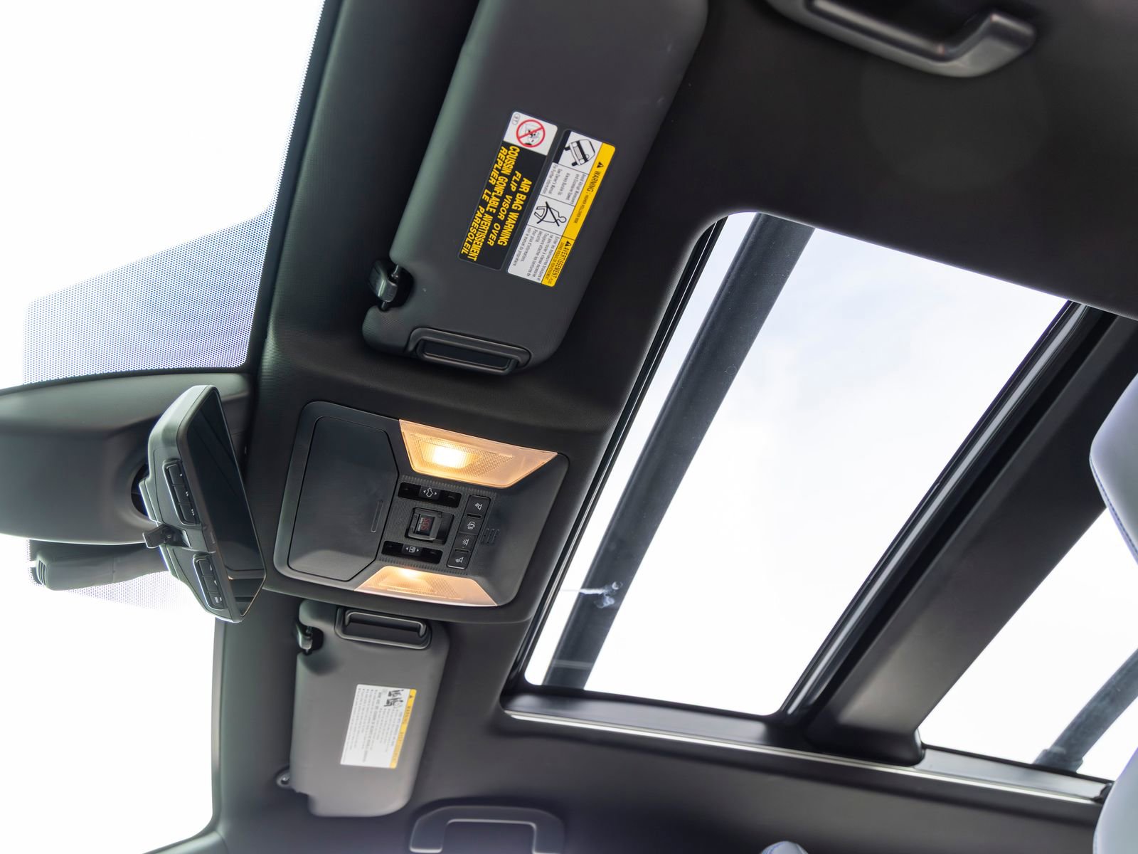 Used 2019 Toyota RAV4 XSE AWD/4WD image 31