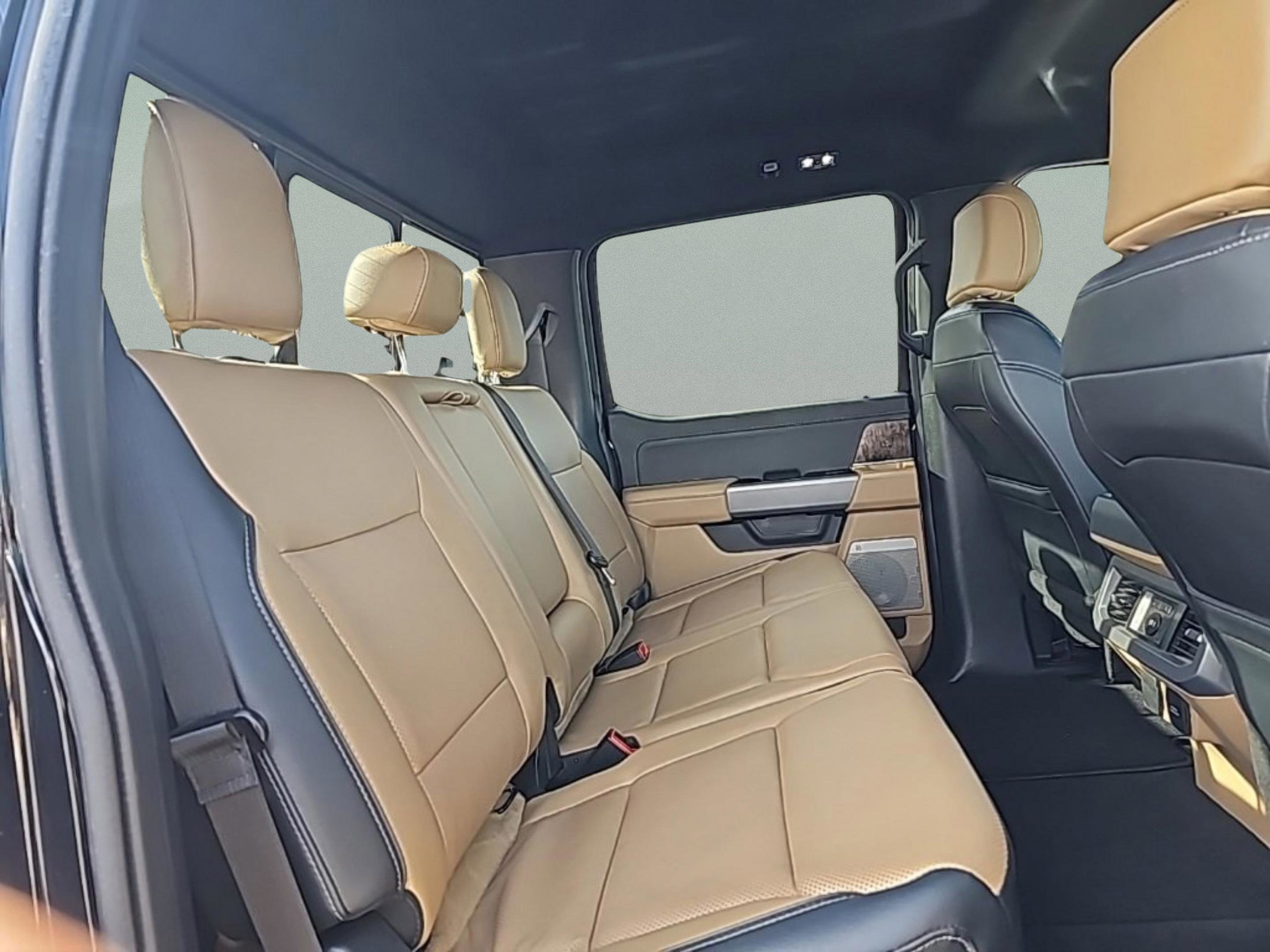 Used 2024 Ford F450 Lariat w/ Chrome Package image 35