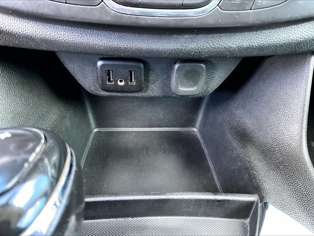 Used 2020 Chevrolet Traverse LT FWD image 27