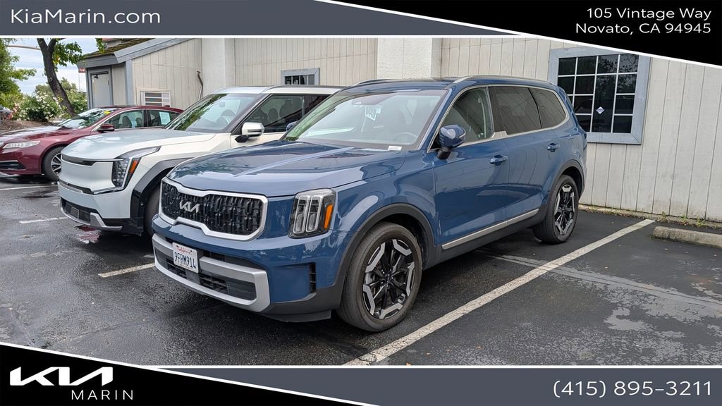 Used 2023 Kia Telluride EX w/ EX Captain's Chair Package image 1