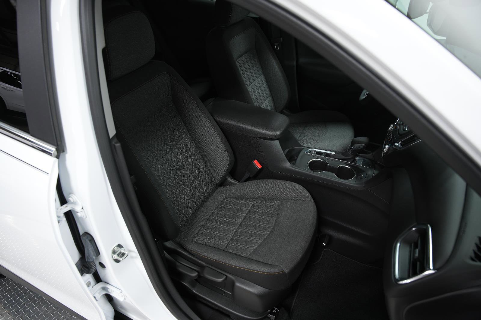 Used 2024 Chevrolet Equinox LT image 16