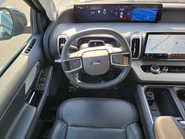 Certified 2025 Ford Expedition Active AWD/4WD image 11