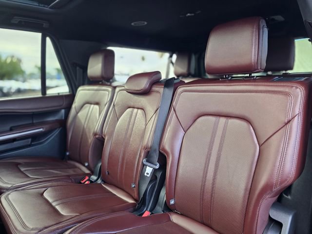 Used 2023 Ford Expedition Max Limited image 23