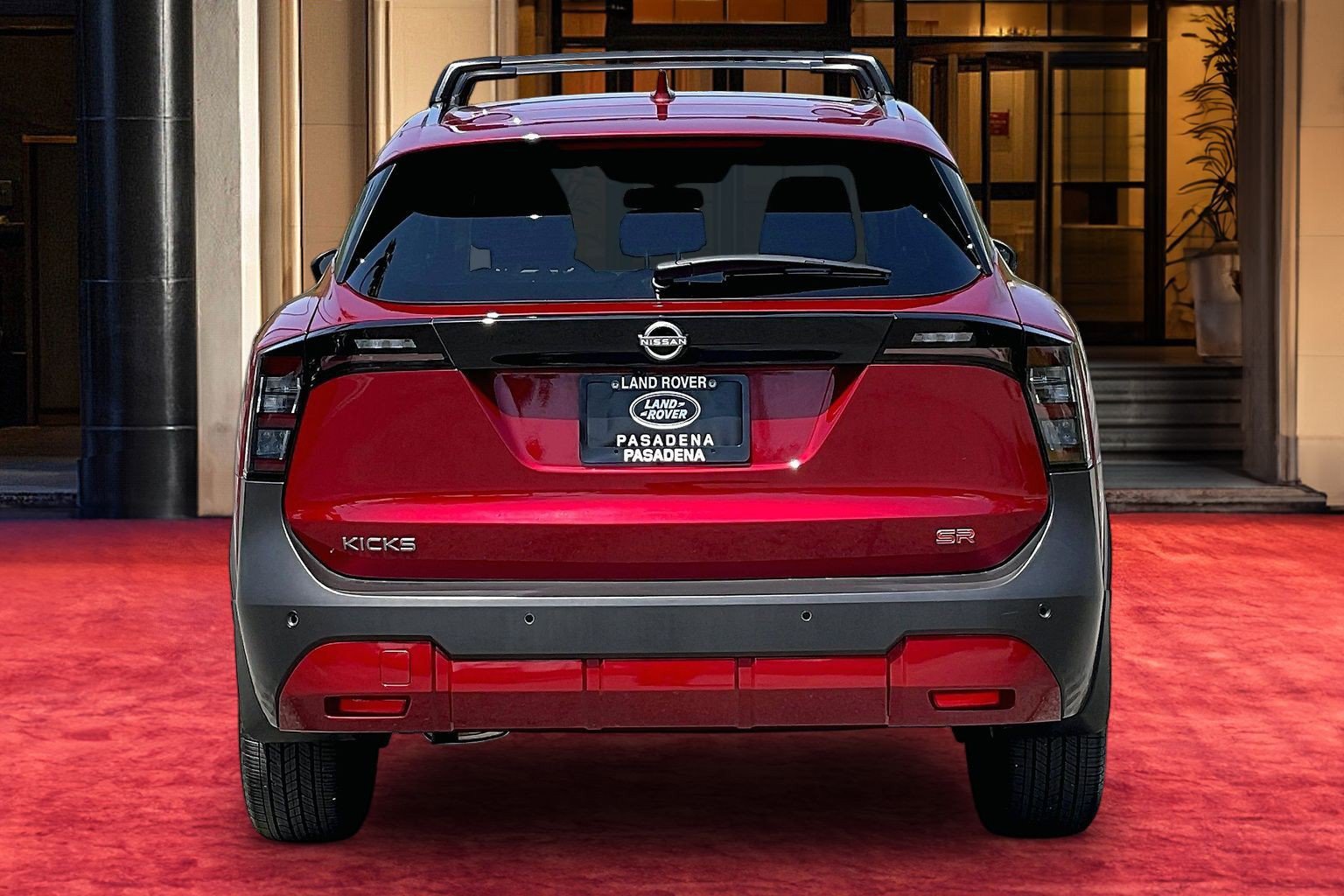 Used 2025 Nissan Kicks SR FWD image 4