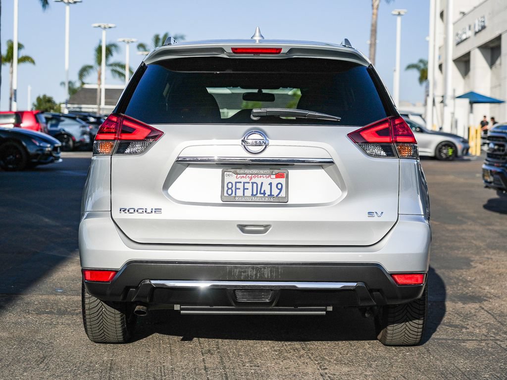 Used 2017 Nissan Rogue SV FWD image 8