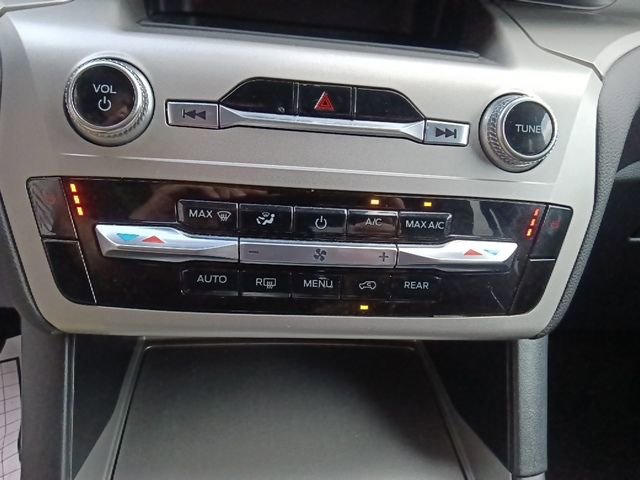 Certified 2022 Ford Explorer XLT w/ Class IV Trailer Tow Package image 23