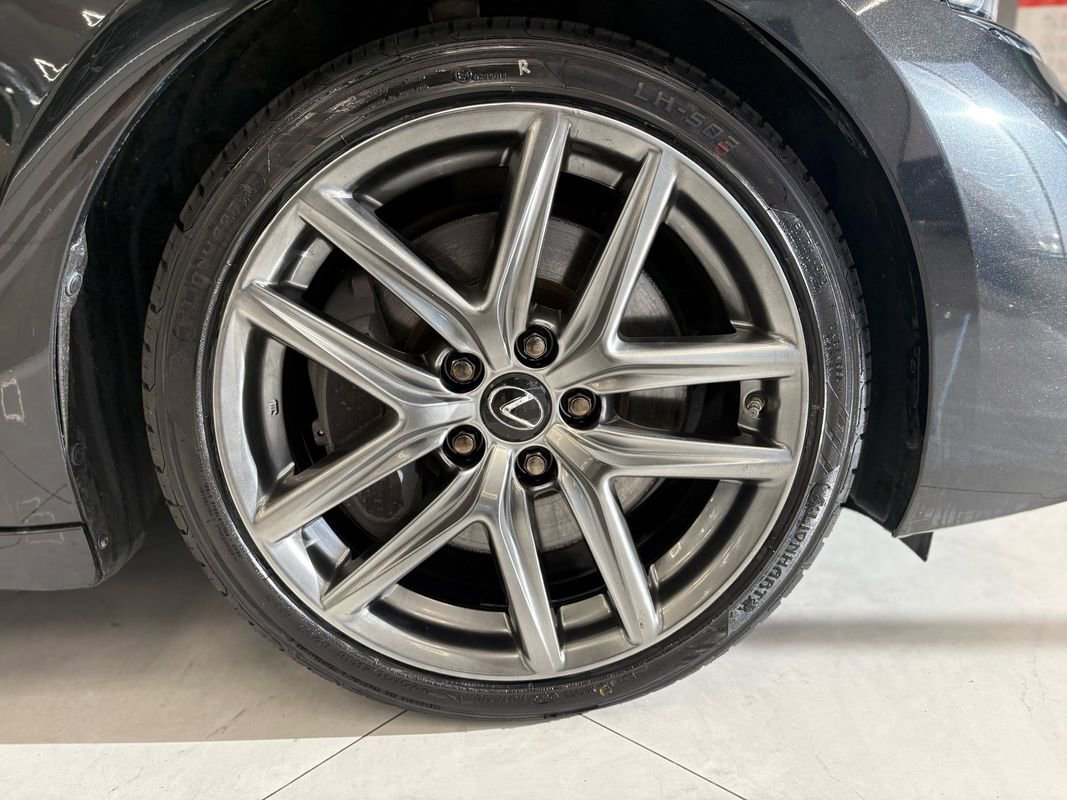 Used 2019 Lexus IS 300 F Sport w/ F Sport Package image 41