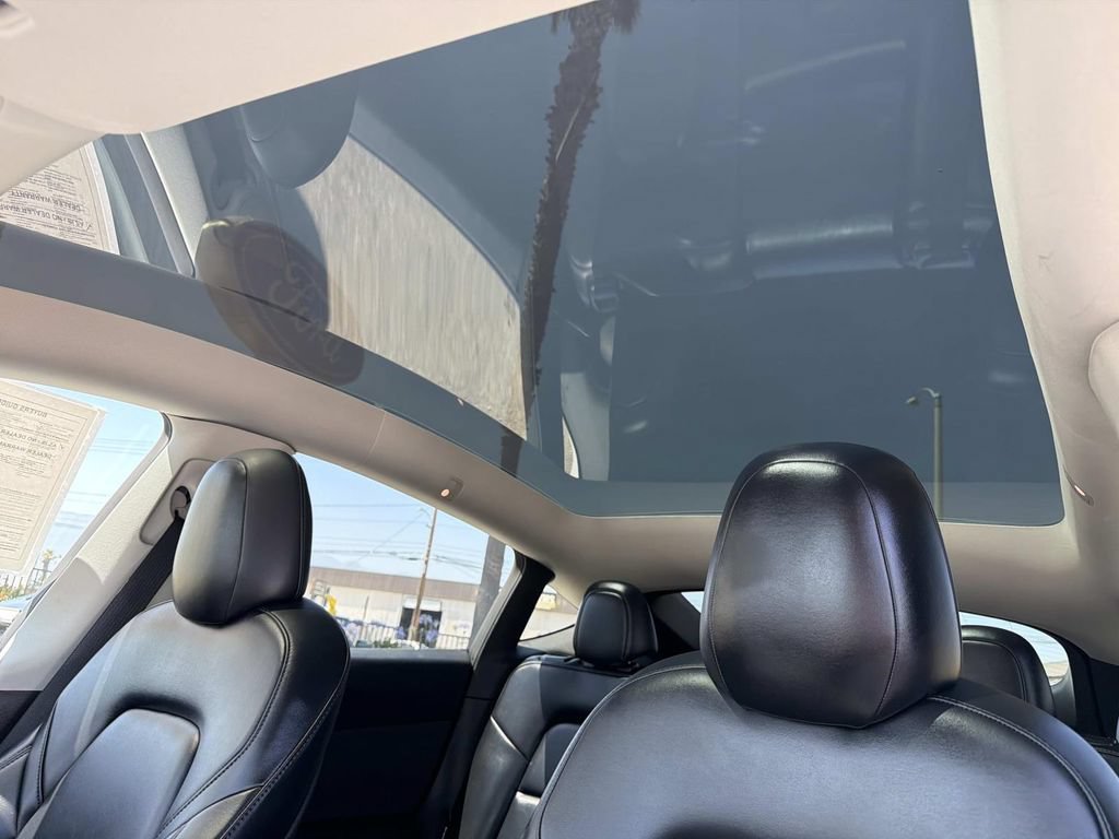 Used 2022 Tesla Model Y Performance AWD/4WD image 21