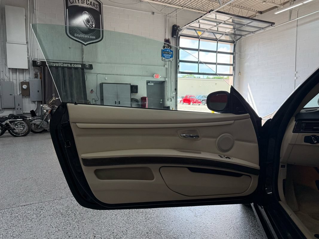 Used 2013 BMW 335i xDrive Coupe AWD/4WD image 10