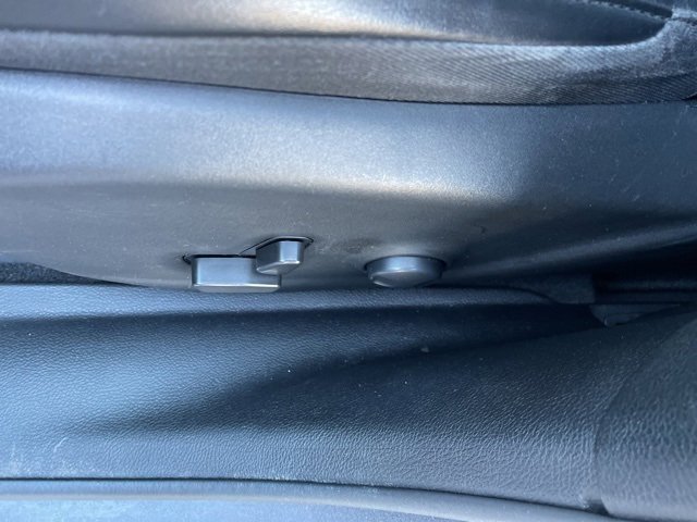 Used 2022 Jeep Cherokee Limited image 24