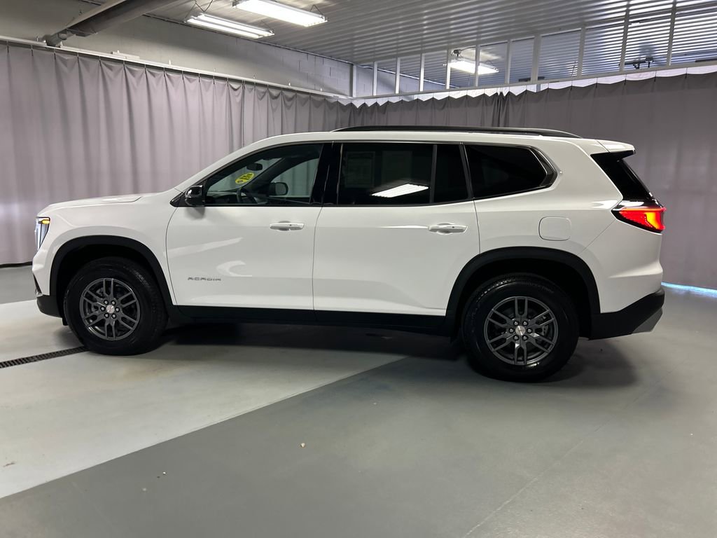Used 2025 GMC Acadia Elevation image 4