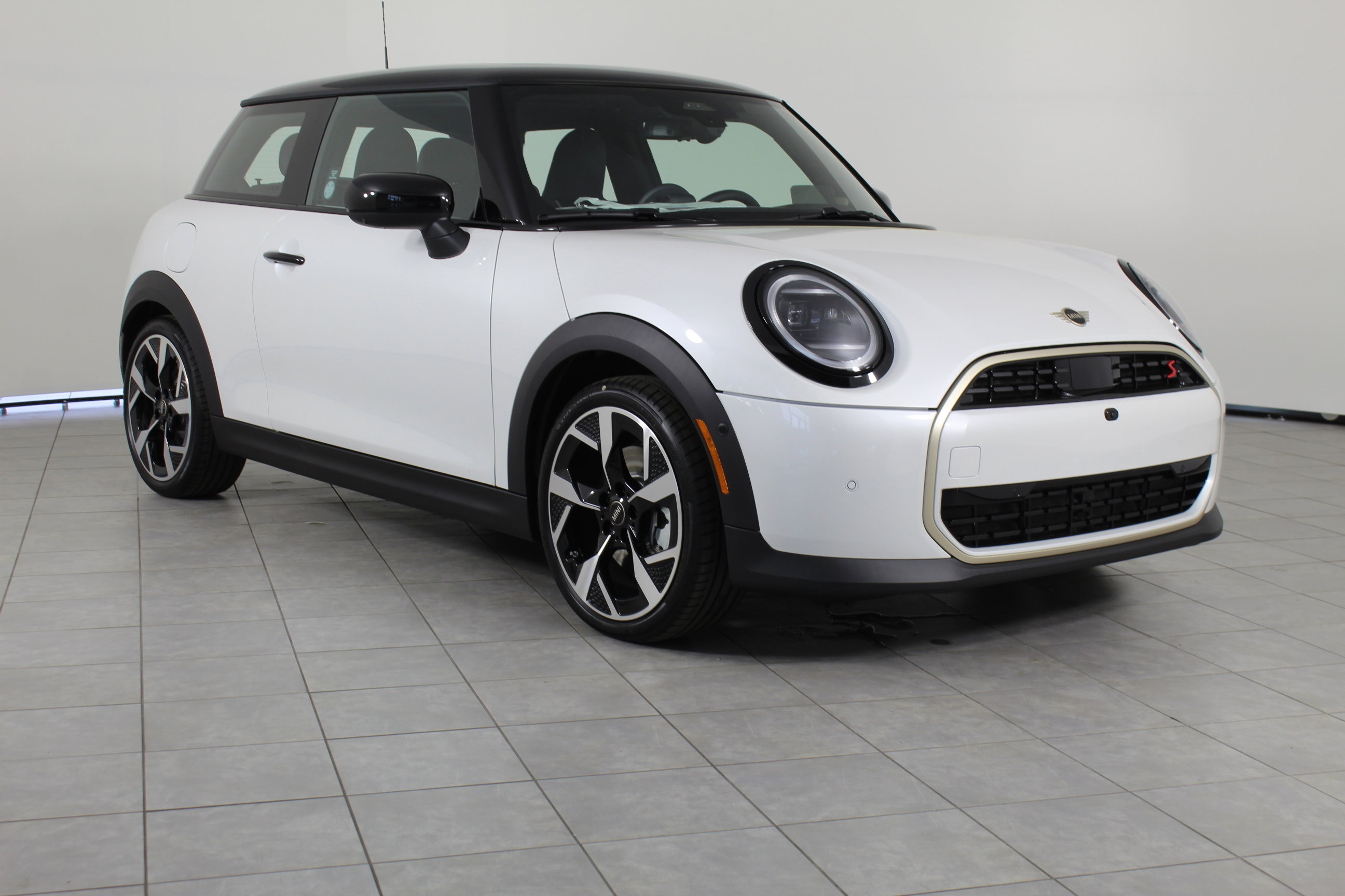New 2025 MINI Cooper S image 1