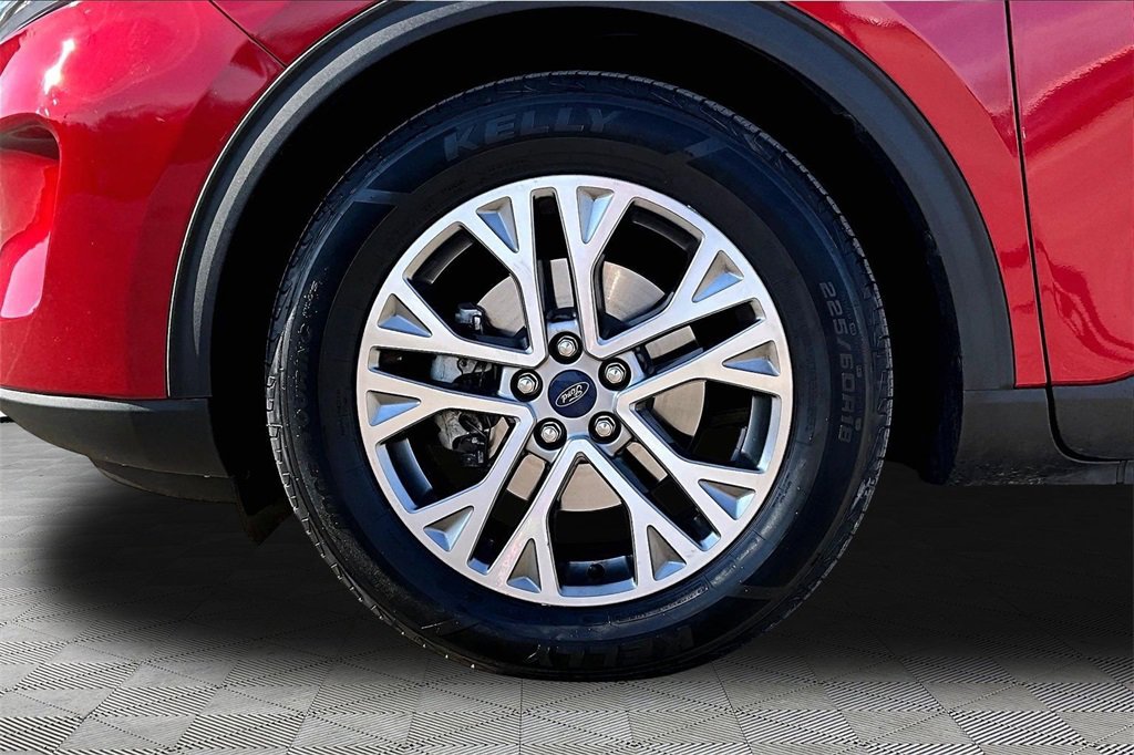 Used 2022 Ford Escape SEL w/ Technology Package image 9