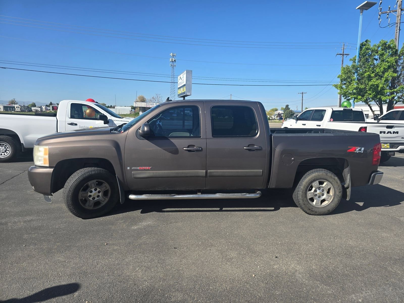 Used 2007 Chevrolet Silverado 1500 LTZ w/ Safety Package AWD/4WD image 4
