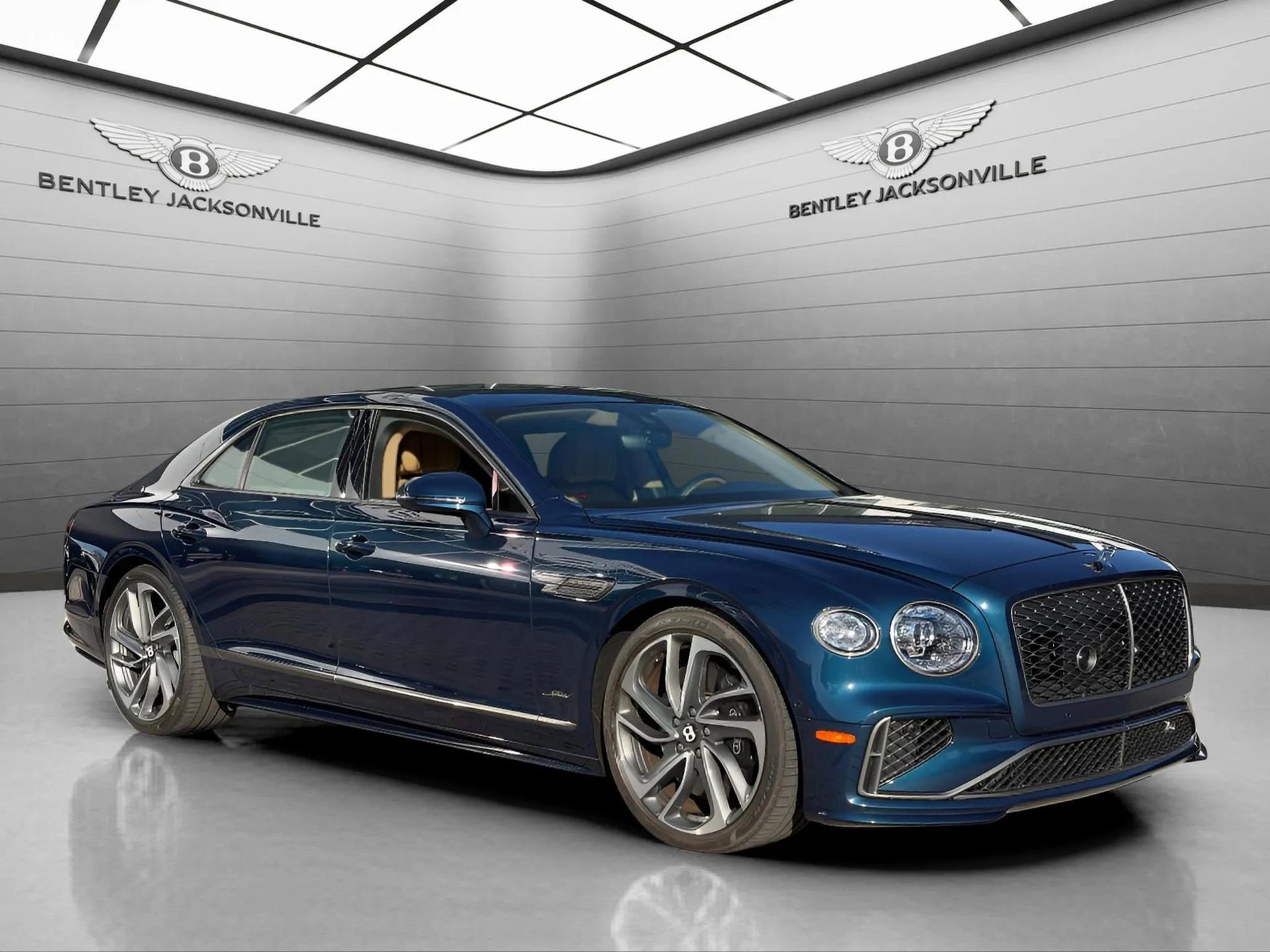 Used 2025 Bentley Flying Spur Plug-In Hybrid image 15