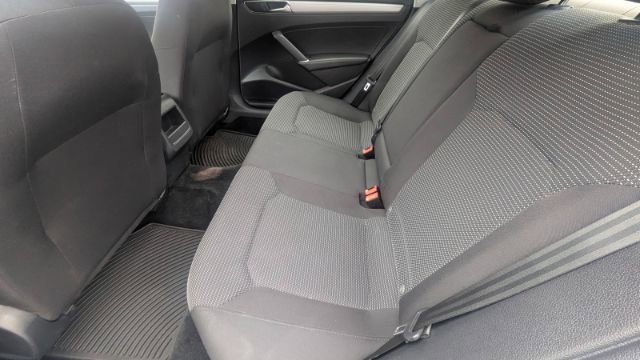 Used 2017 Volkswagen Passat 1.8T S image 19