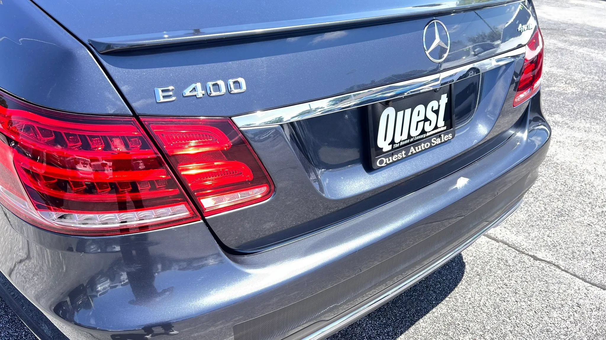 Used 2015 Mercedes-Benz E 400 Sedan w/ Driver Assistance Package image 6
