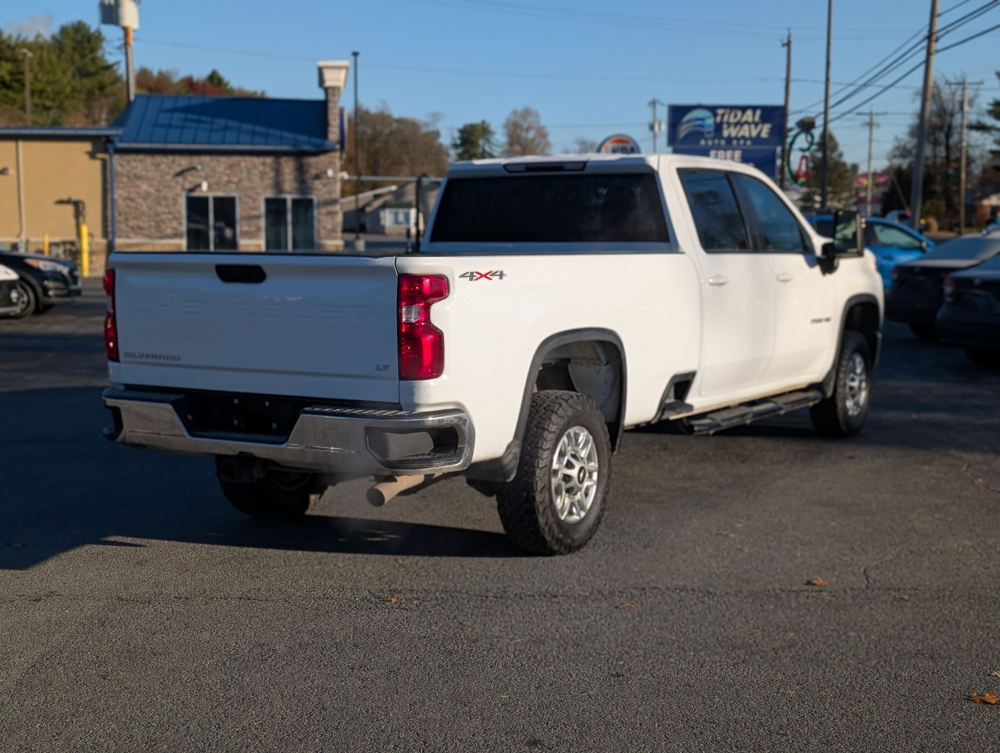 Used 2023 Chevrolet Silverado 2500 LT w/ Snow Plow Prep/Camper Package image 10