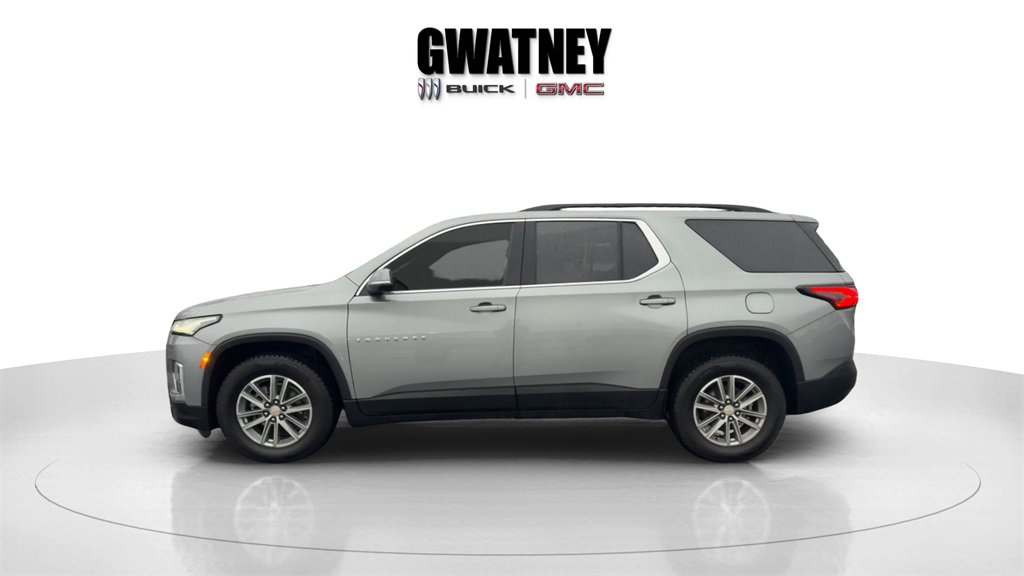 Used 2023 Chevrolet Traverse LT image 3