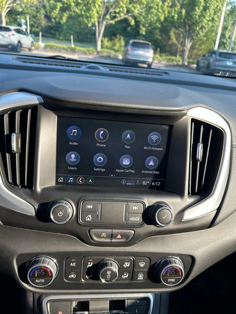 Used 2024 GMC Terrain SLE w/ Driver Convenience Package FWD image 13