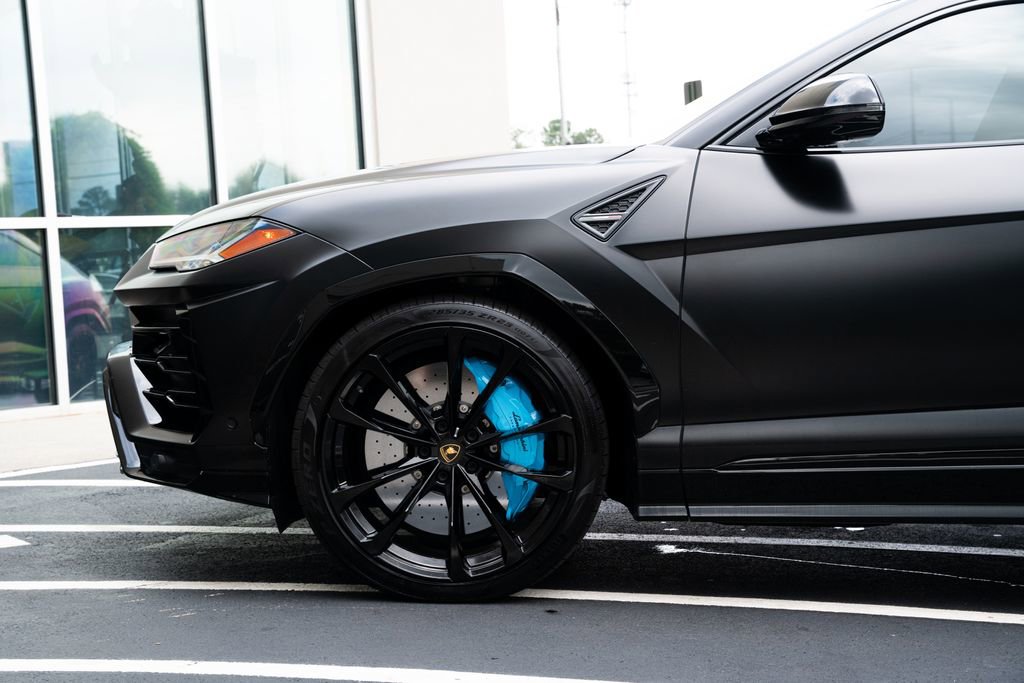 Used 2021 Lamborghini Urus AWD/4WD image 25